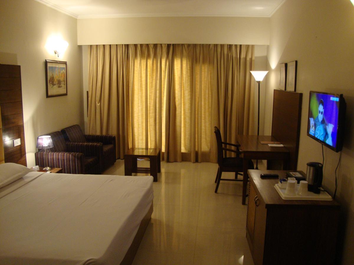 Hotel North Park Panchkula Εξωτερικό φωτογραφία