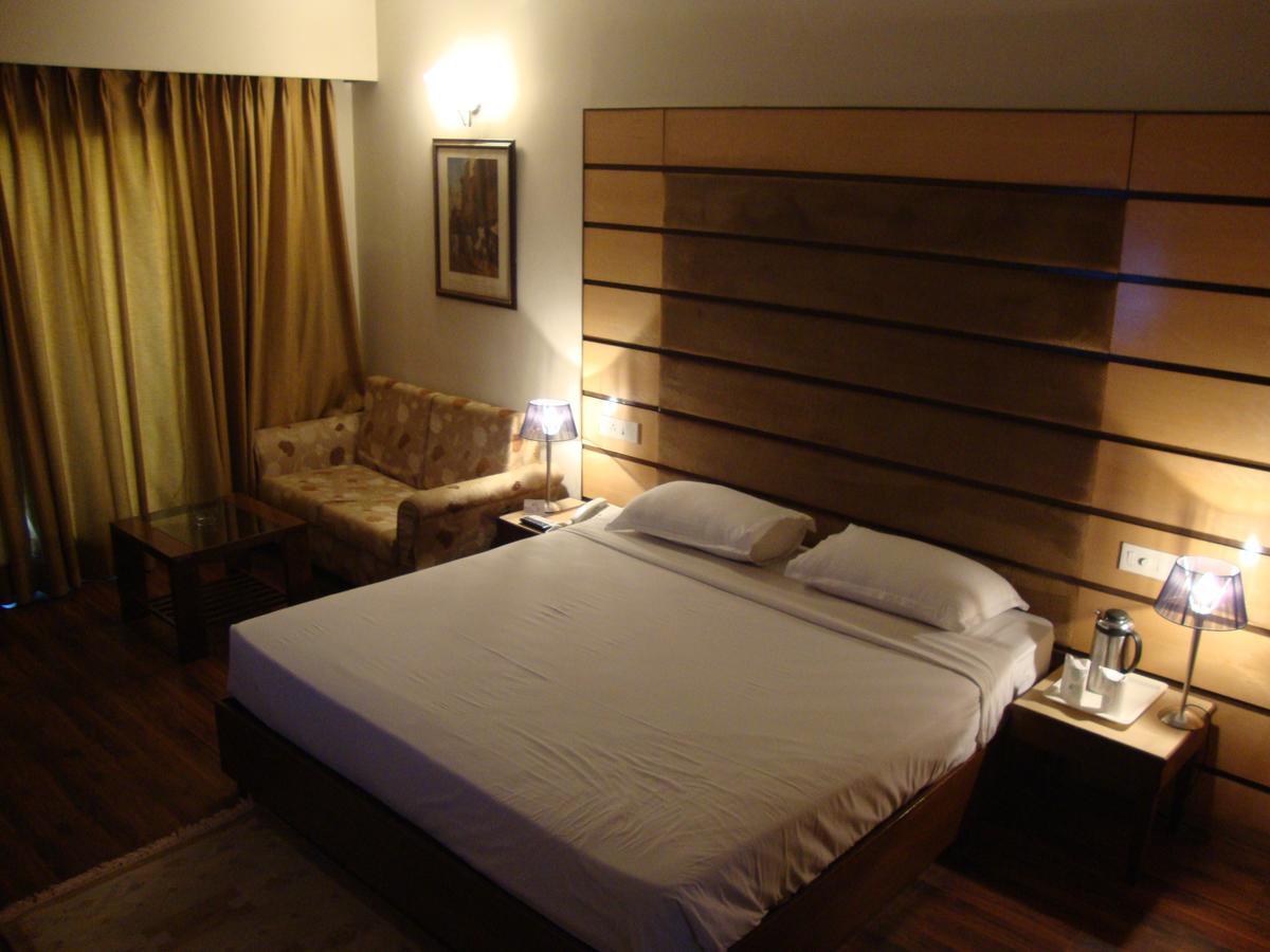 Hotel North Park Panchkula Εξωτερικό φωτογραφία