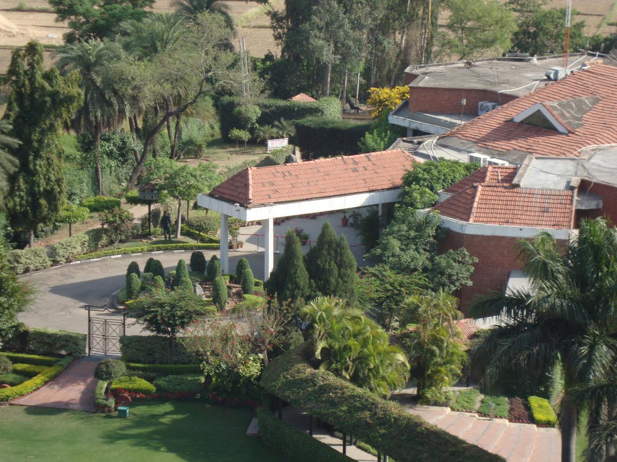 Hotel North Park Panchkula Εξωτερικό φωτογραφία
