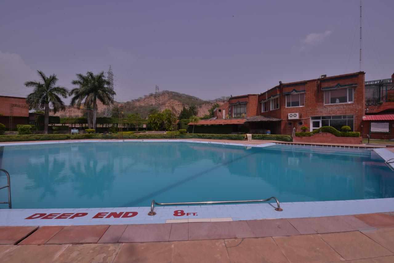 Hotel North Park Panchkula Εξωτερικό φωτογραφία