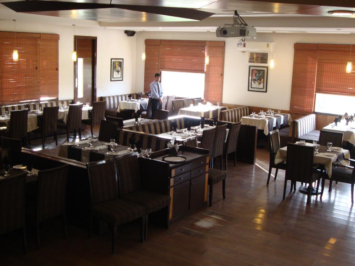 Hotel North Park Panchkula Εξωτερικό φωτογραφία